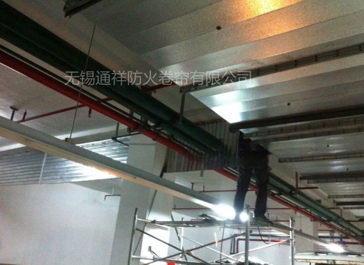 怎么才能搞好起吊夾層玻璃擋煙垂壁的工作中呢？